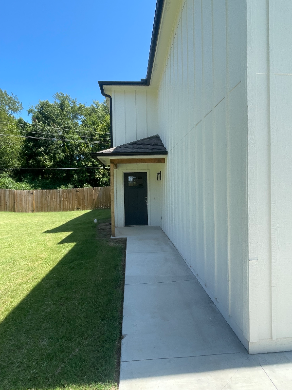 213 S Fairland Ave - Photo 2 of 20