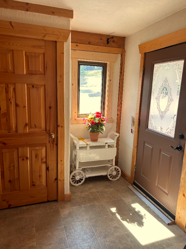 325 Spring Creek Rd - Photo 4 of 16