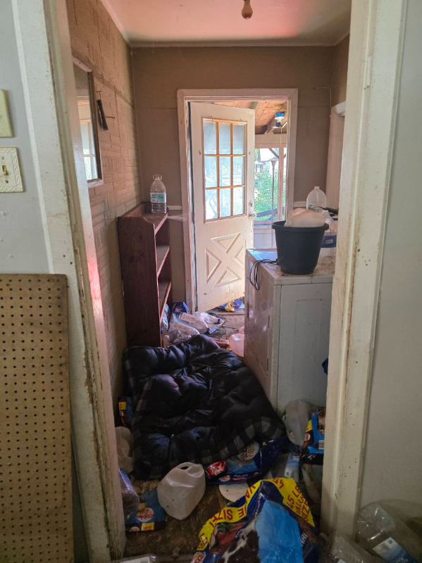 2504A Denver St - Photo 4 of 19