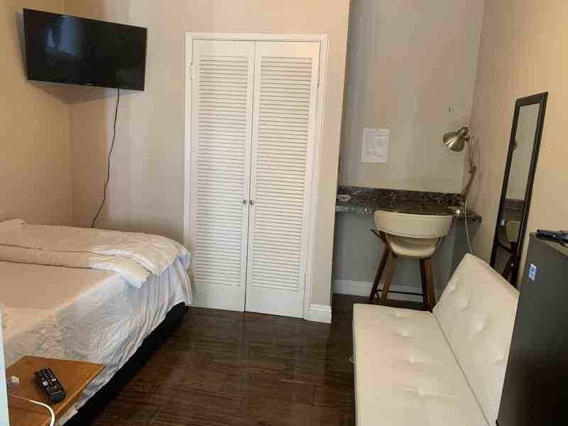 22970 Crespi Street Woodland Hills - Photo 5 of 20