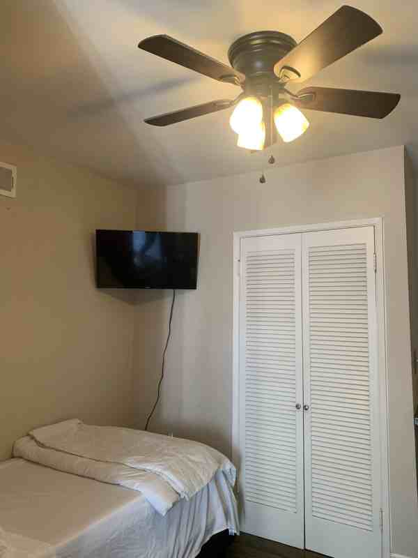 22970 Crespi Street Woodland Hills - Photo 6 of 20