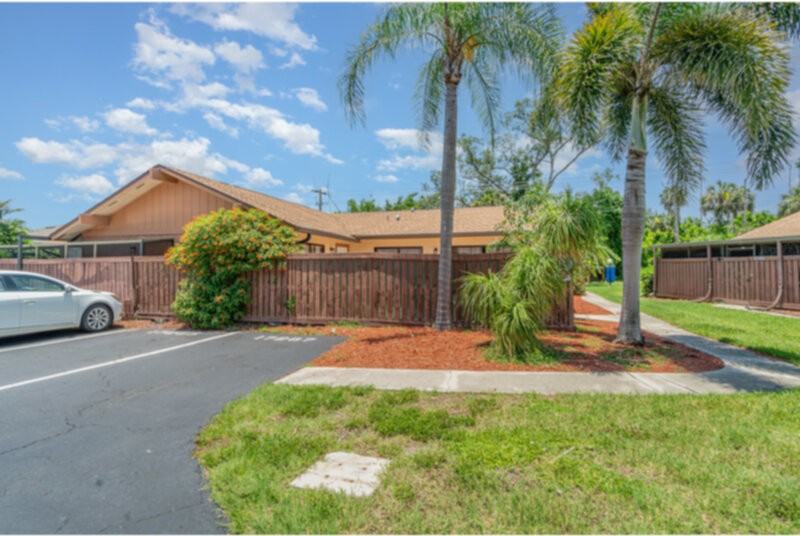 17287 Timber Oak Lane - Photo 2 of 12