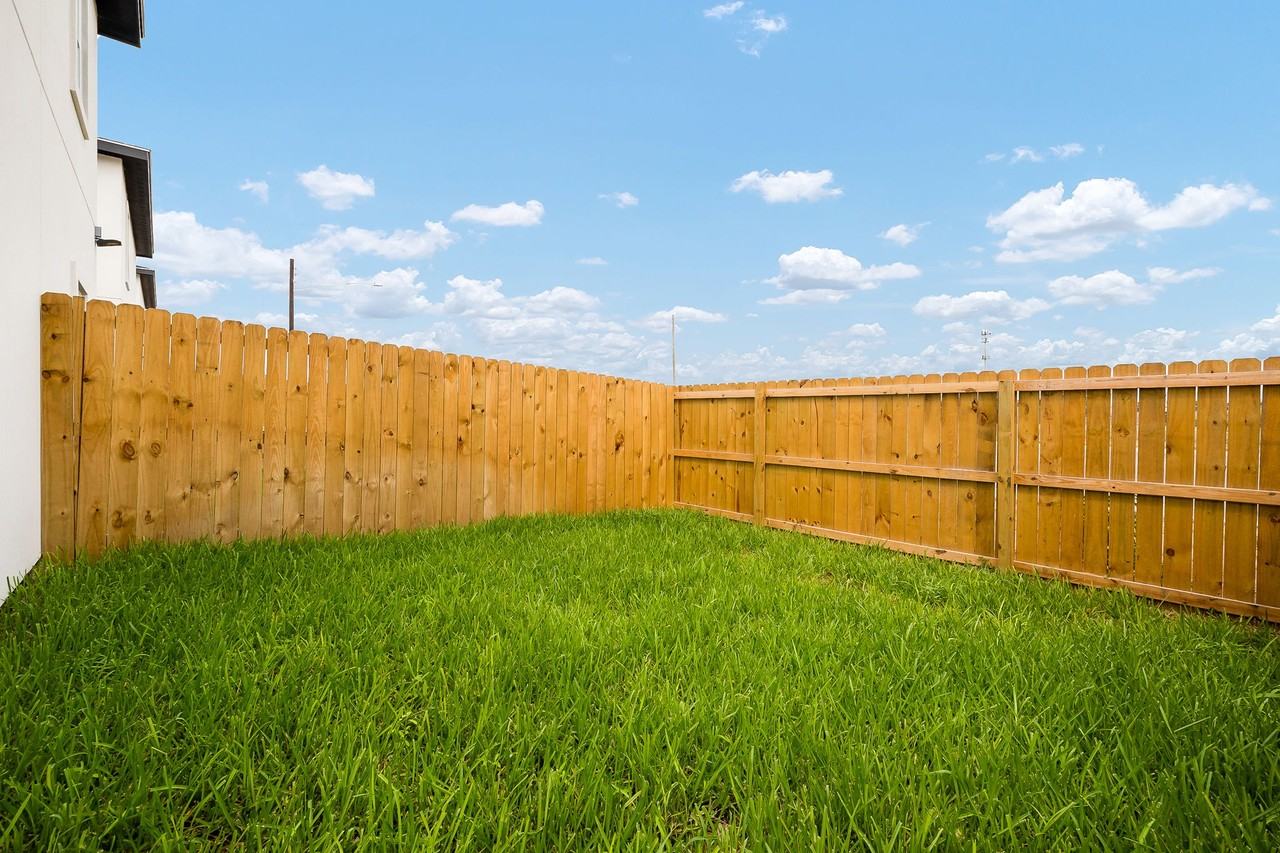 4600 Larkspur Avenue #3 - Photo 3 of 13