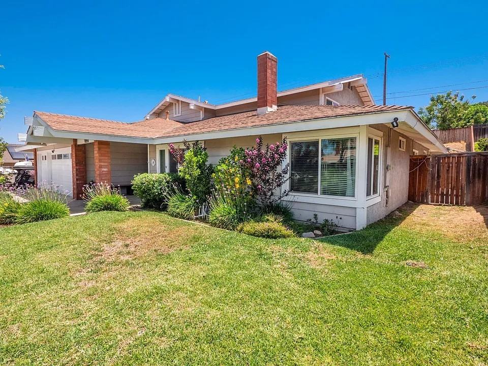 4207 Rimcrest Dr #NA - Photo 2 of 30