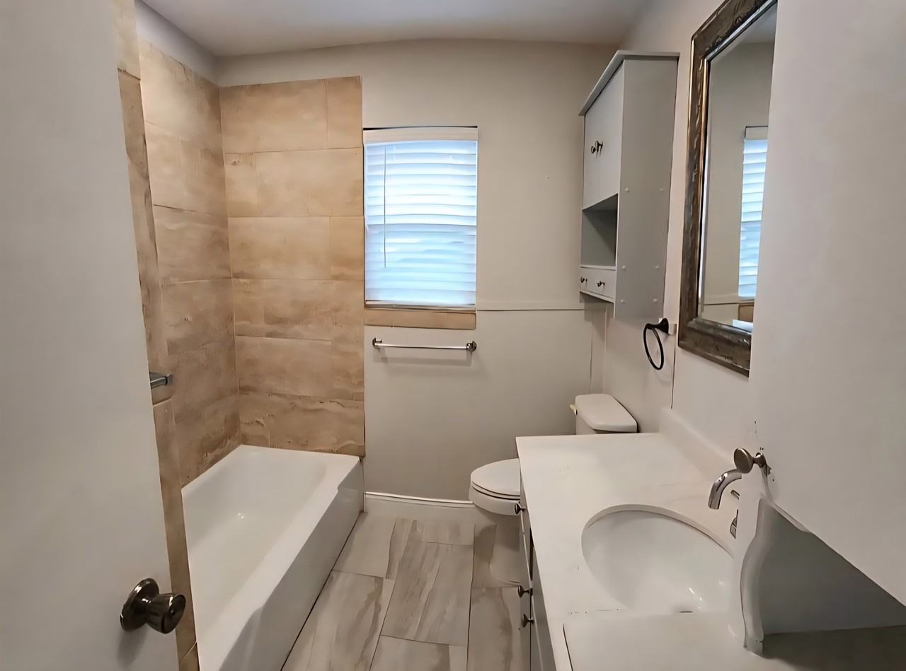 8004 Lifford St - Photo 2 of 13