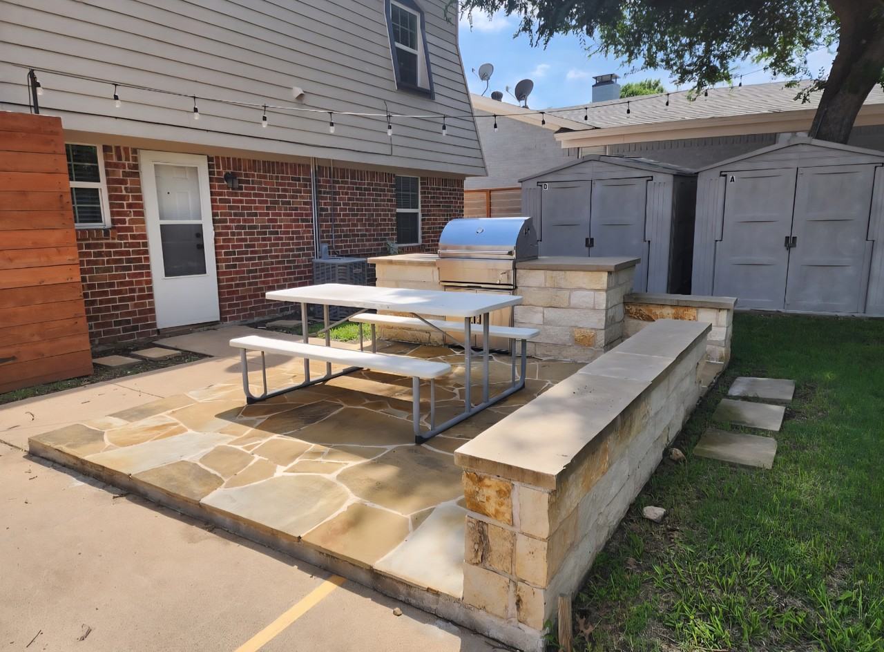 8004 Lifford St - Photo 3 of 13