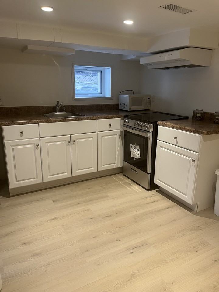 551 Saint Clarens Avenue - Photo 2 of 6