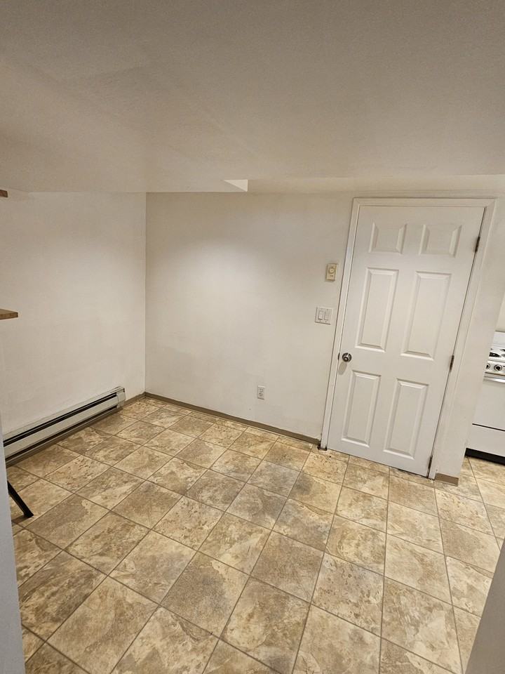 10541 Phinney Ave N #B - Photo 6 of 9