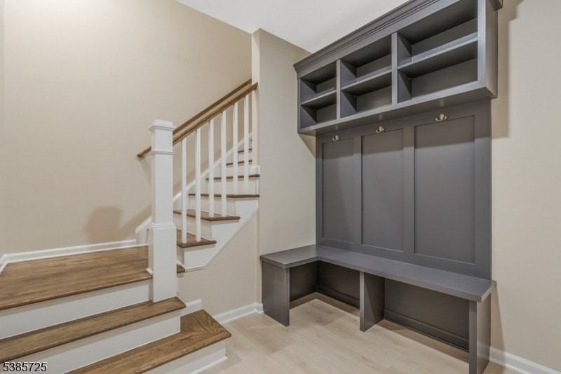 219 Myrtle Rd - Photo 3 of 33