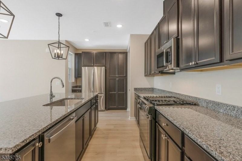 219 Myrtle Rd - Photo 5 of 33