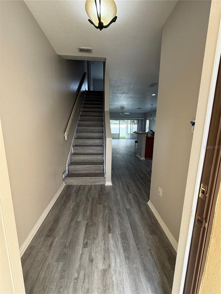 20460 Needletree Dr - Photo 3 of 28