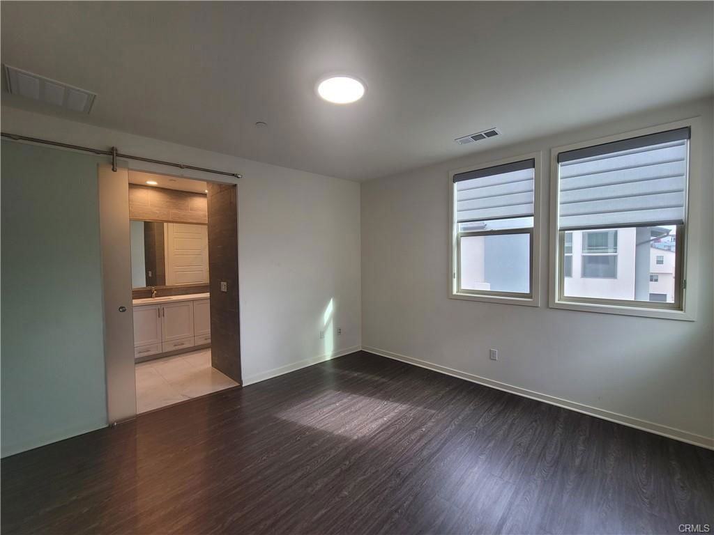 19504 Empire Lane - Photo 3 of 8