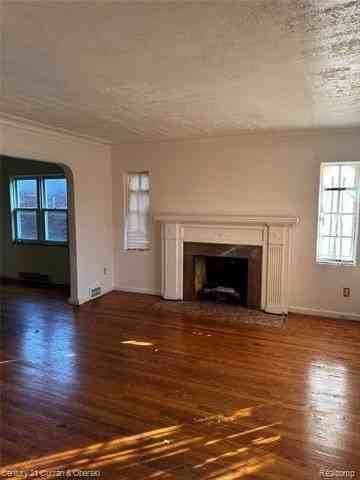 4046 Tyler St - Photo 2 of 15