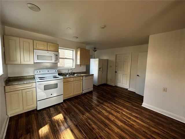 4824 4th Street - Photo 4 of 12