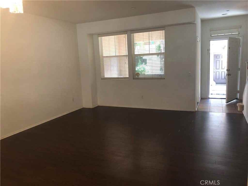 1979 Annandale Way - Photo 3 of 18