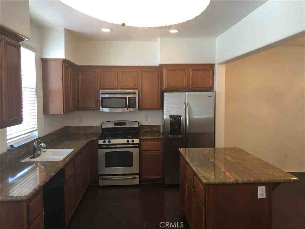 1979 Annandale Way - Photo 4 of 18