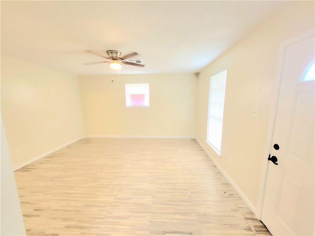 903 Belleville St - Photo 2 of 7