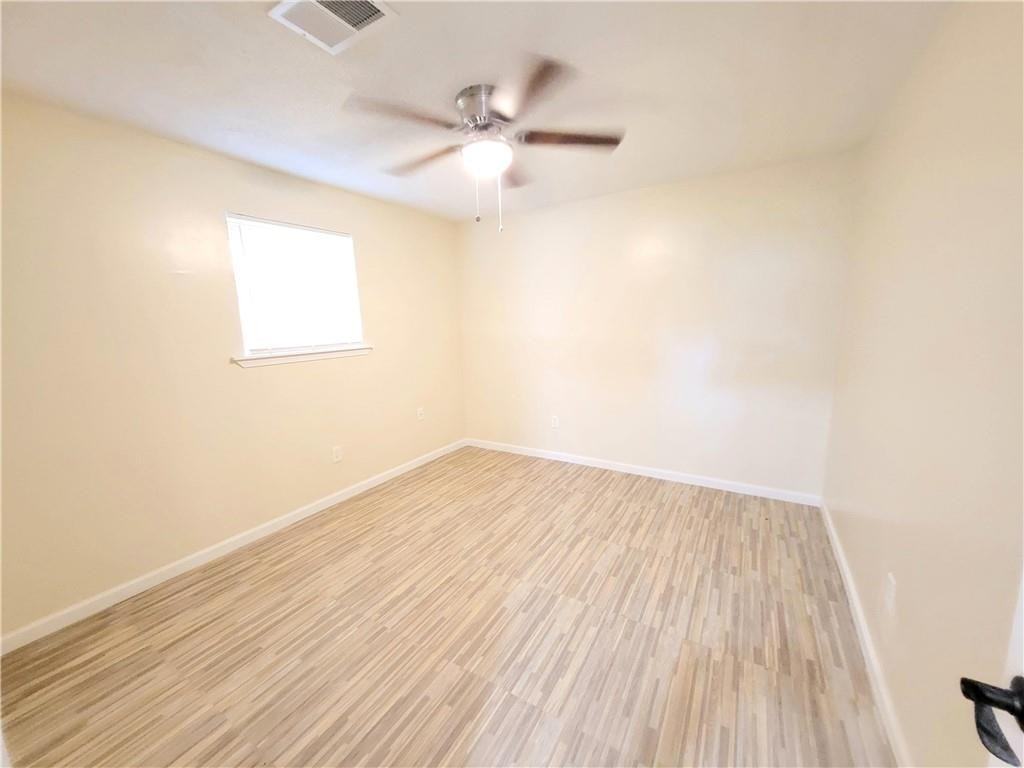 903 Belleville St - Photo 4 of 7