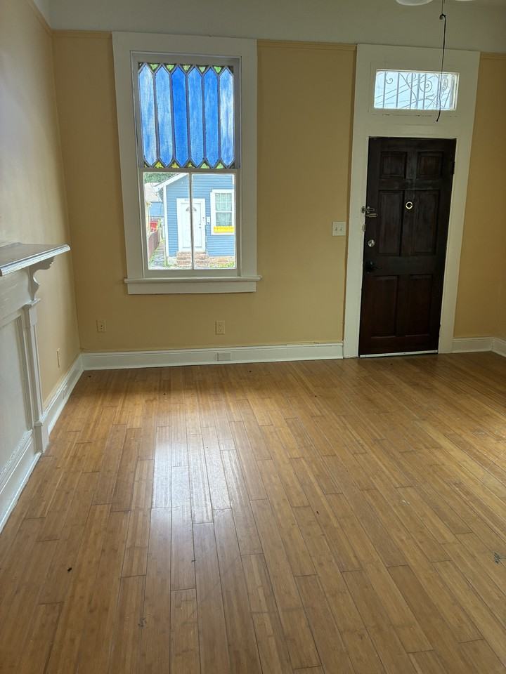 8610 Belfast Street - Photo 2 of 8