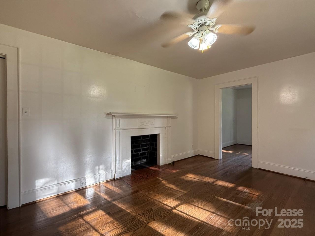 505 Franklin Ave - Photo 4 of 9