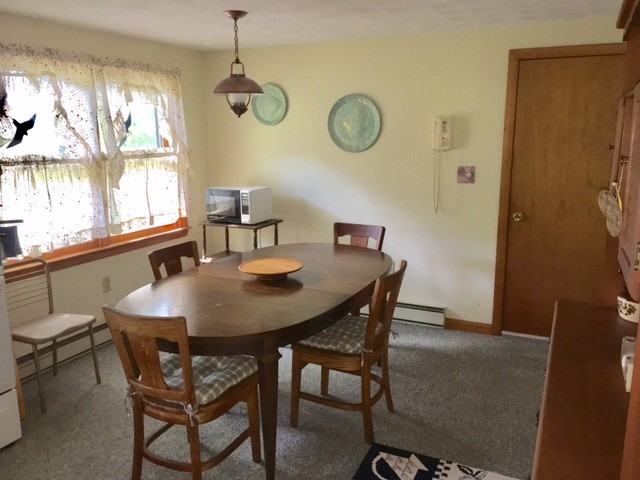 5 Sea Breeze Drive - Photo 3 of 8