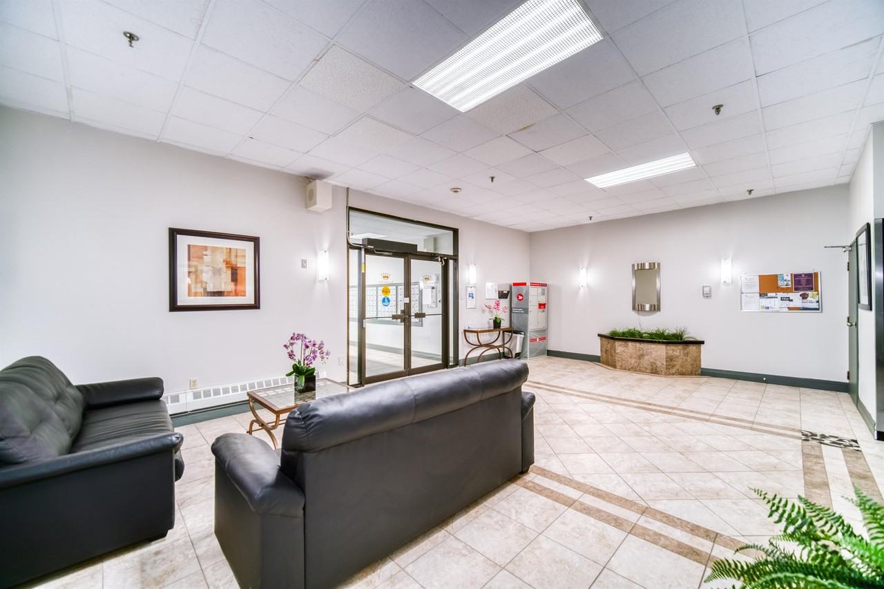 290 King Andrew'S Tower #1203 - Photo 6 of 9