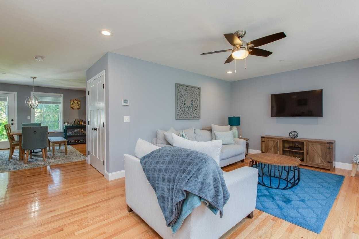 11 Rockingham Rd #11 - Photo 4 of 9