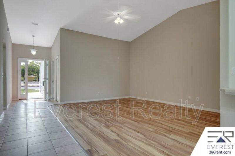 27 Raintree Pl #B - Photo 6 of 32