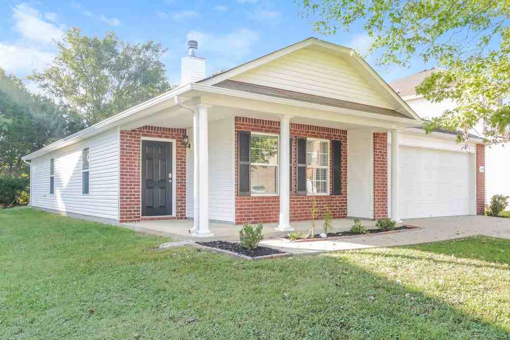 5240 Sunsail Drive - Photo 3 of 16