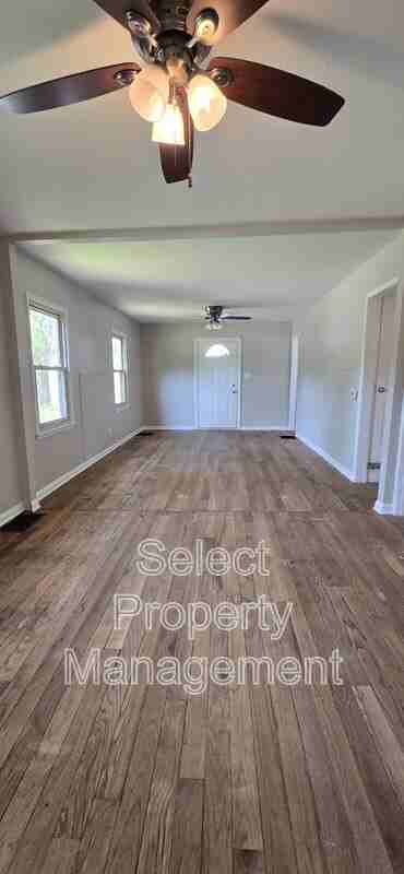 1743 Rosemont Dr - Photo 3 of 28