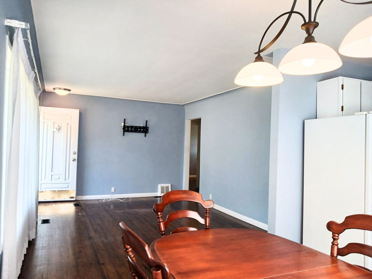 3300 Mark Avenue - Photo 3 of 10