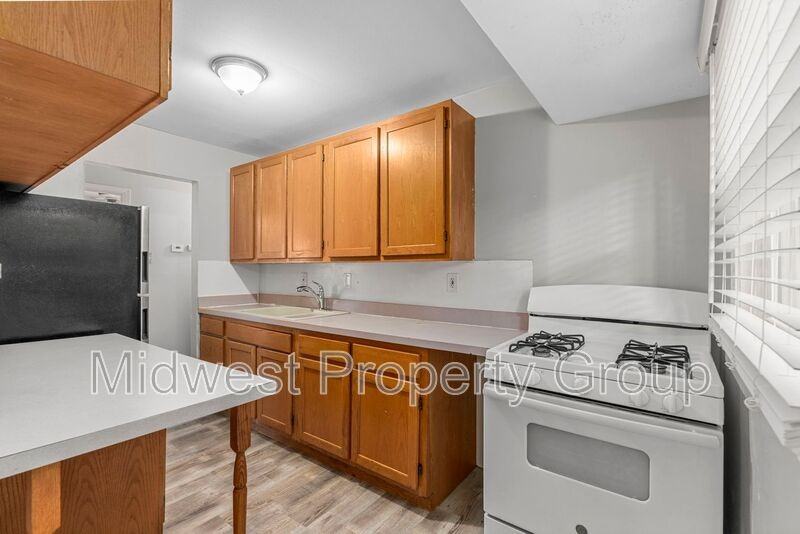 306 Banff Cir - Photo 3 of 20