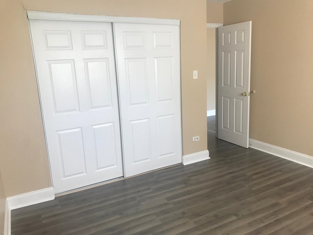 1120-40 - Photo 2 of 7