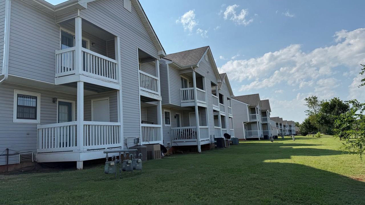 Victoria Park - Photo 7 of 32