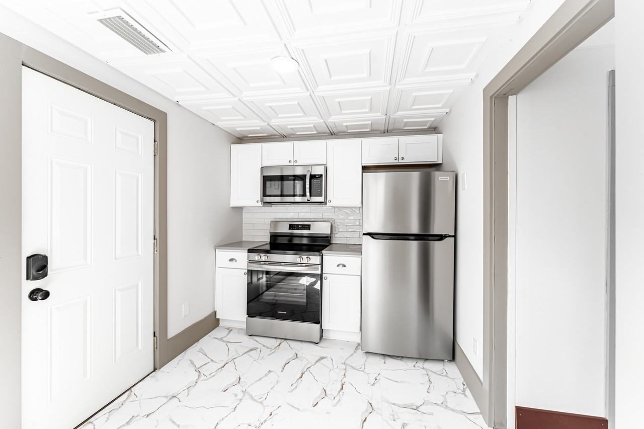 212 Dewey Street - Photo 3 of 18