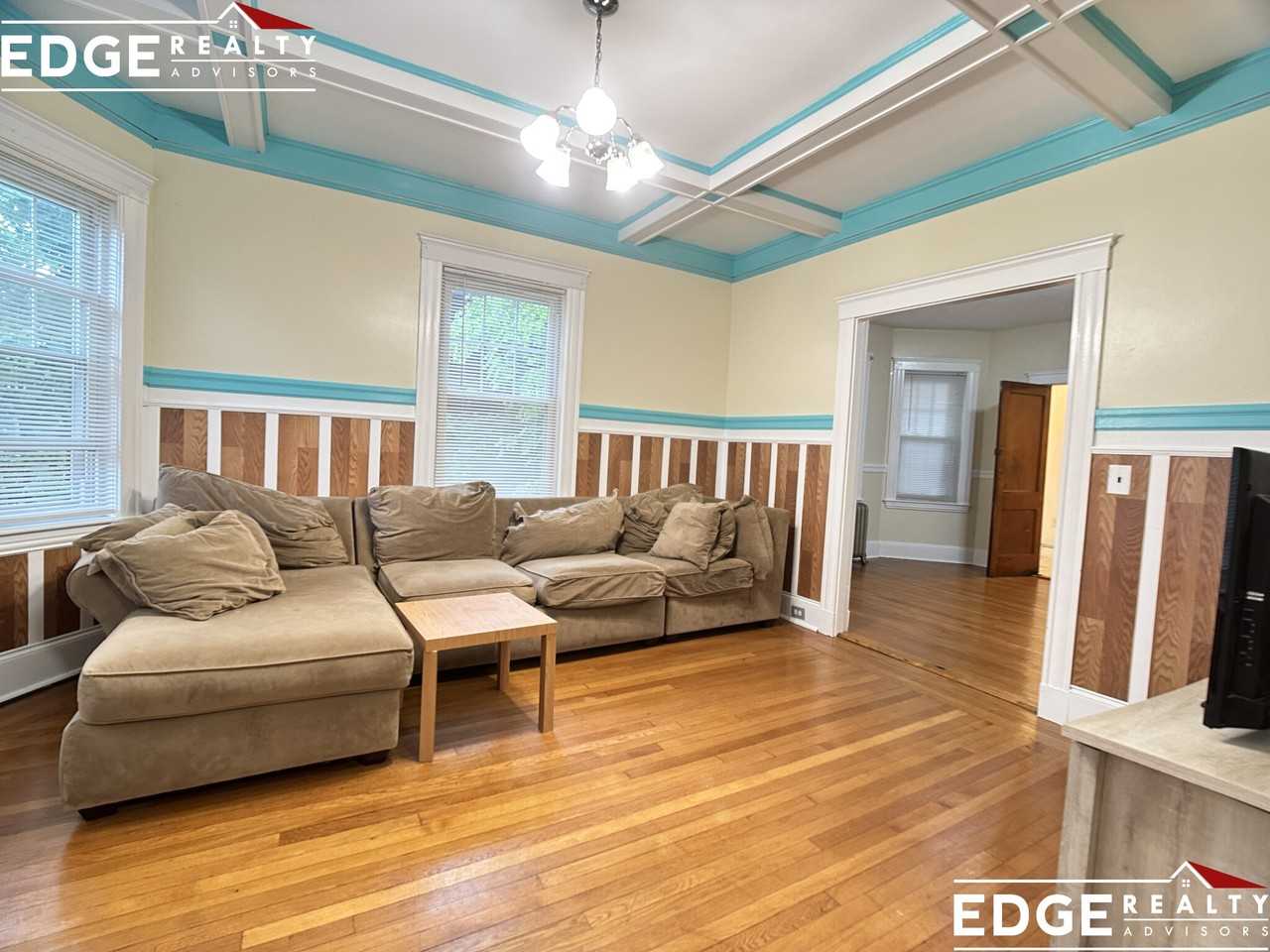 49 Parsons St - Photo 4 of 13