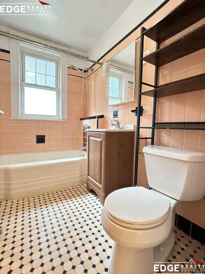 49 Parsons St - Photo 6 of 13