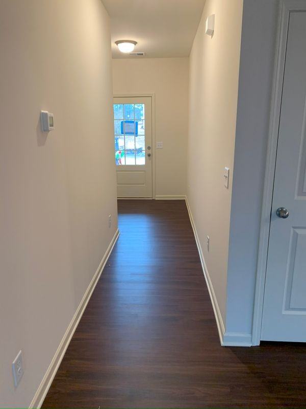 140 Inman Dr - Photo 2 of 15