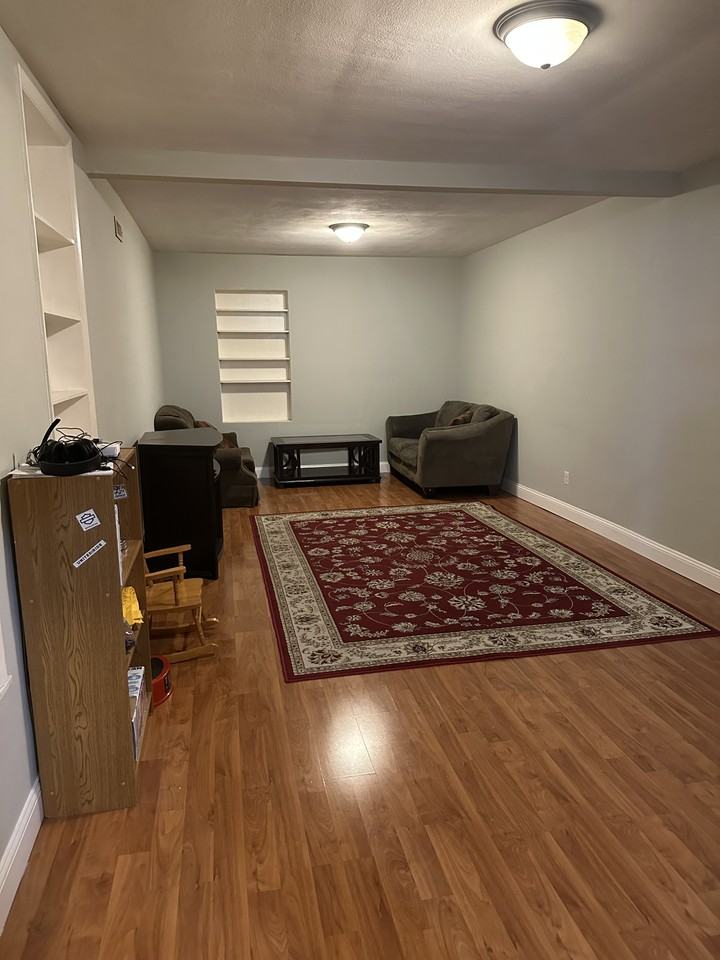 418 S Main St - Photo 4 of 7