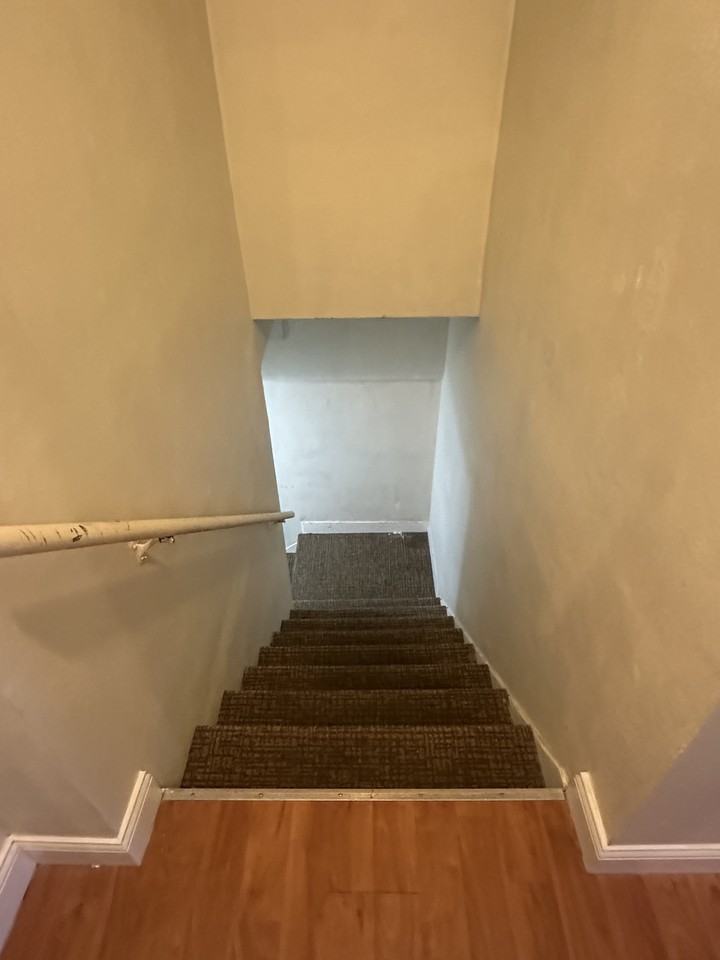 418 S Main St - Photo 5 of 7