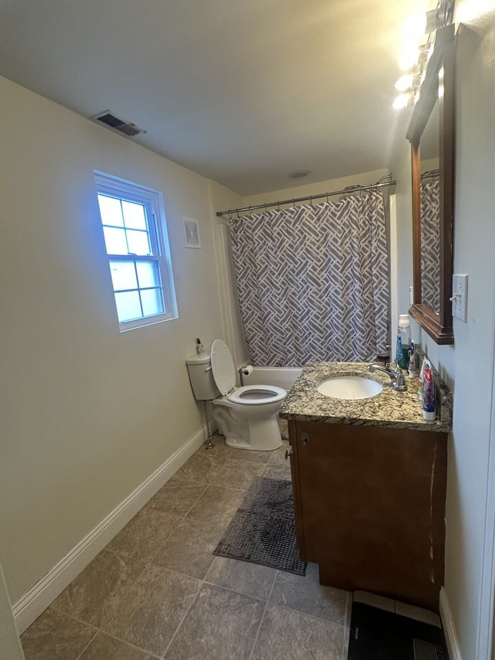 418 S Main St - Photo 3 of 7