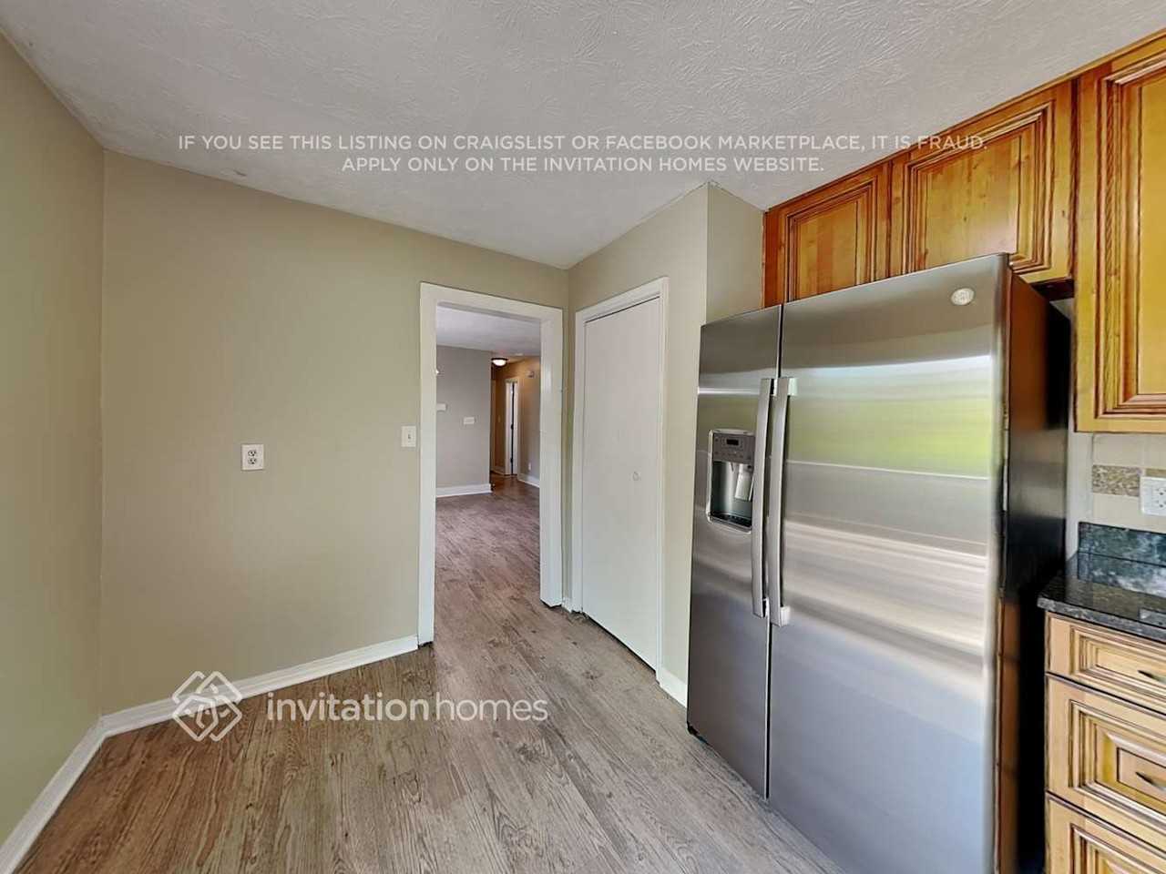 215 Simpson Dr Ne - Photo 5 of 18