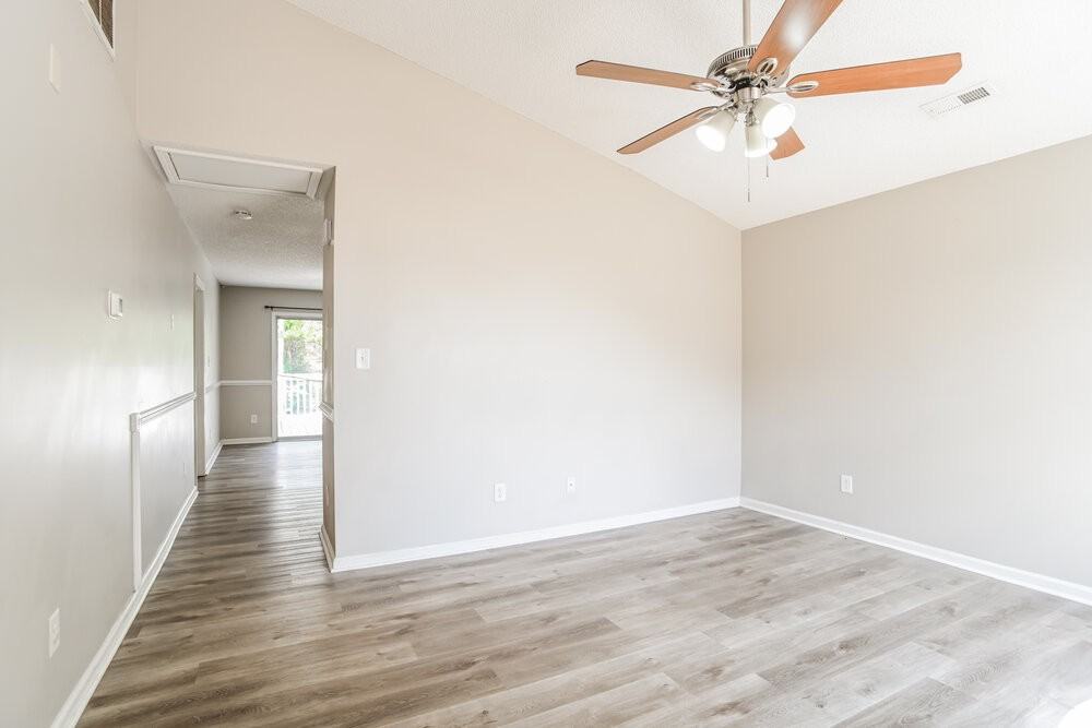910 Milkfarm Ct - Photo 4 of 16