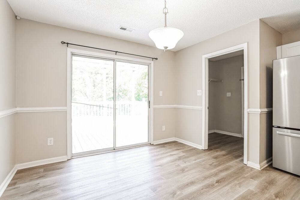 910 Milkfarm Ct - Photo 5 of 16
