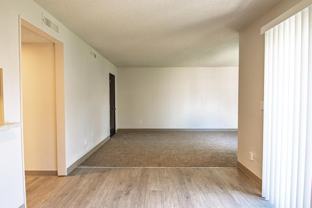 3128 S Mount Vernon St - Photo 1 of 1