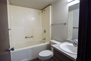 3128 S Mount Vernon St - Photo 1 of 1