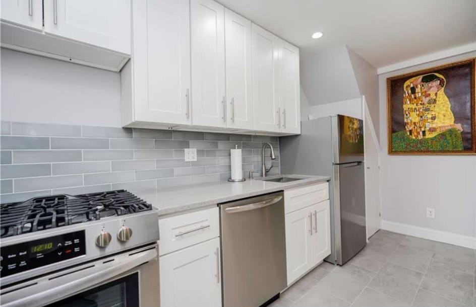 87th Avenue #2f - Photo 4 of 10