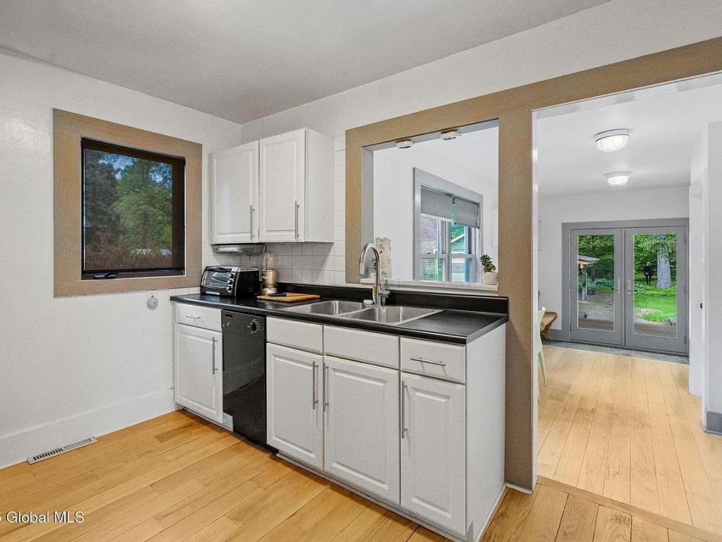 406 Northern Pines Rd - Photo 3 of 7