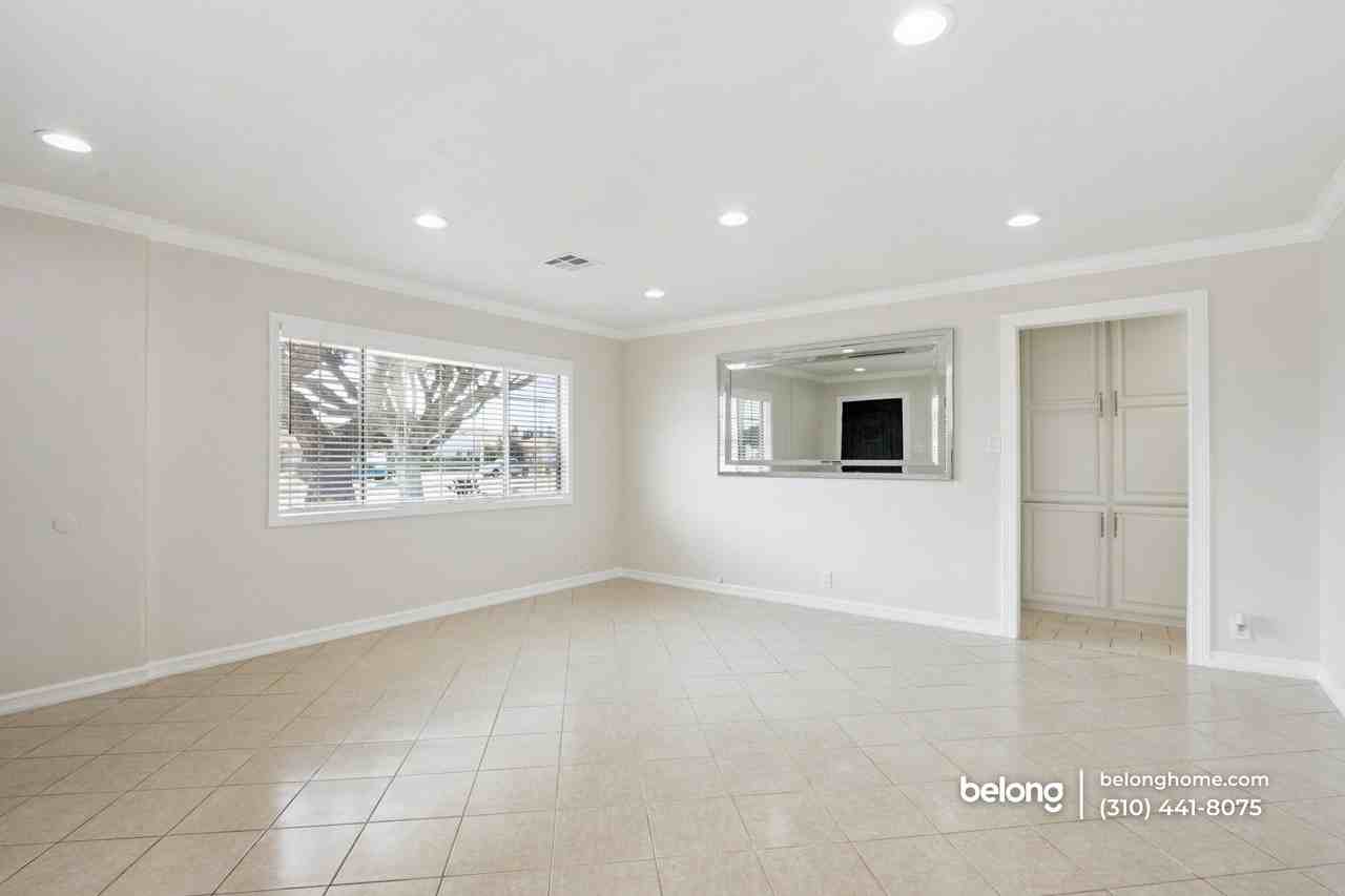 15023 Yukon Ave - Photo 2 of 17