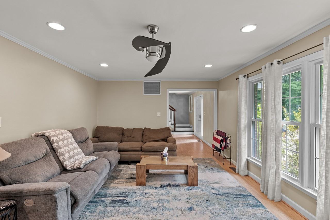 327 Plantation Dr #1 - Photo 3 of 50